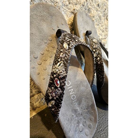 Vionic Lucia Toe Post Sandal Slate Grey Snake Flipflops Sandals, Womens Sz 6 - Picture 3 of 7